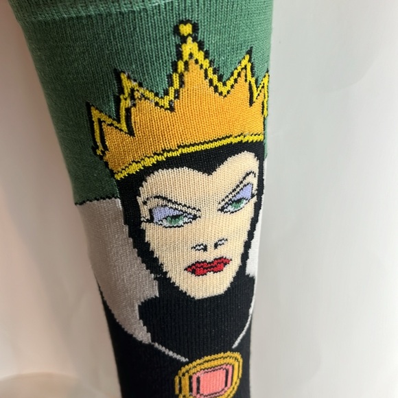❤️ Disney Villains Womens Crew Socks NWT - Picture 5 of 9